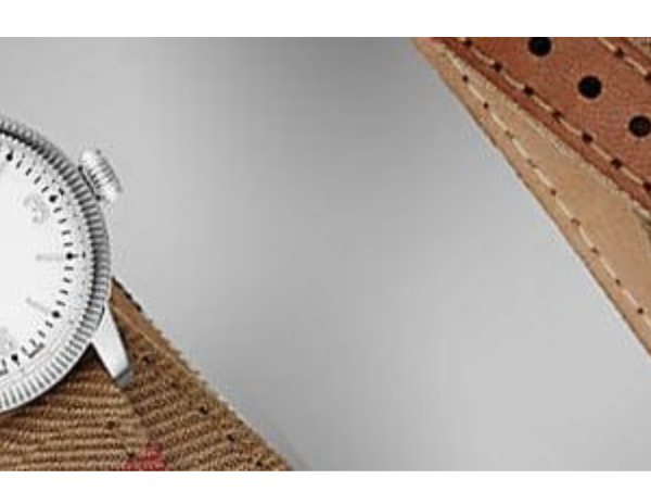 BURBERRY THE UTILITARIAN 7849