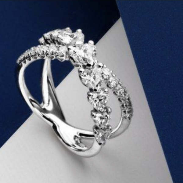 ANNIVERSARY LOVE, DESIGN E STILE